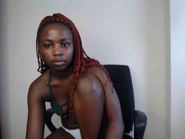 PinkCoochie22 webcam