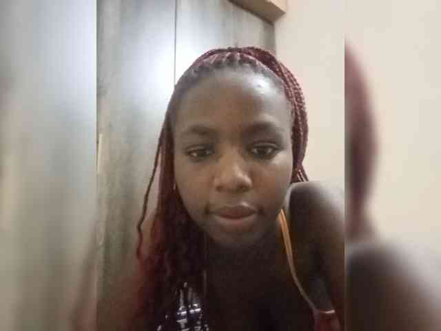 PinkCoochie22 webcam