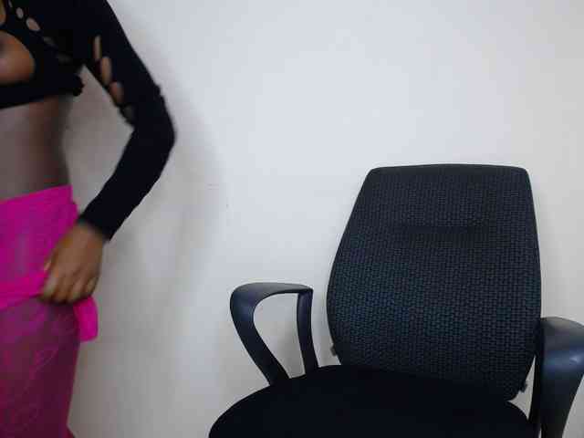 PinkCoochie22 webcam