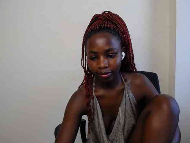 PinkCoochie22 webcam