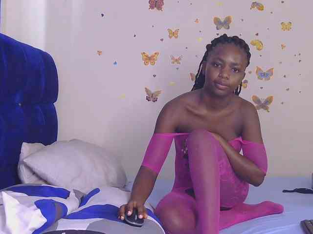 PinkCoochie22 webcam