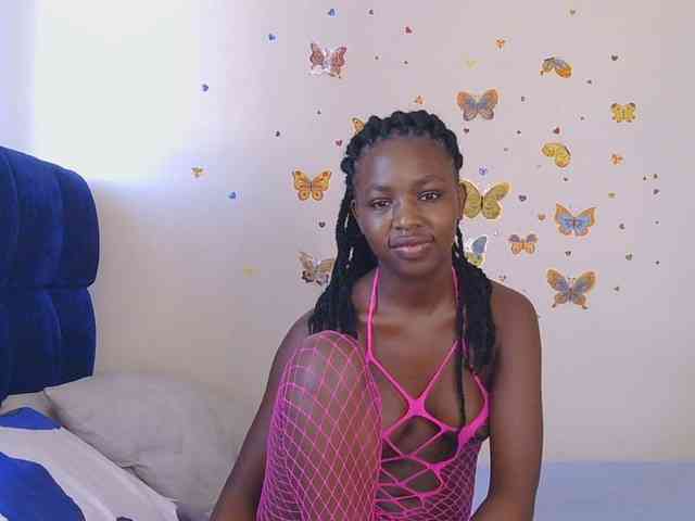 PinkCoochie22 webcam