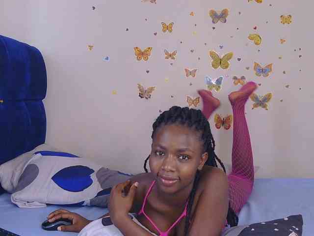PinkCoochie22 webcam
