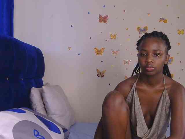 PinkCoochie22 webcam