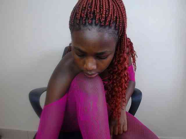 PinkCoochie22 webcam