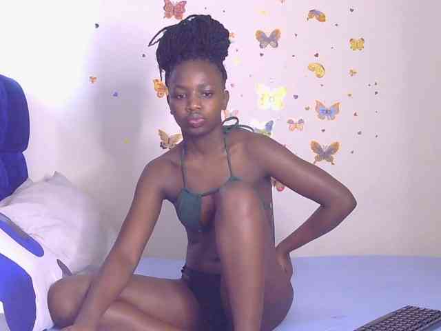 PinkCoochie22 webcam