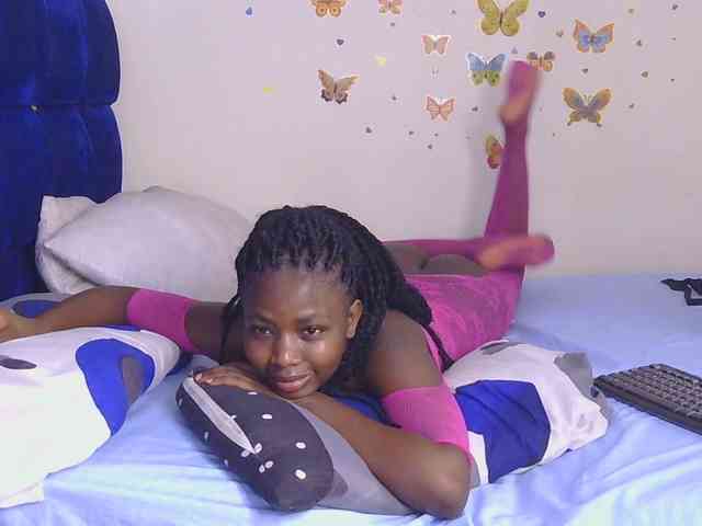 PinkCoochie22 webcam
