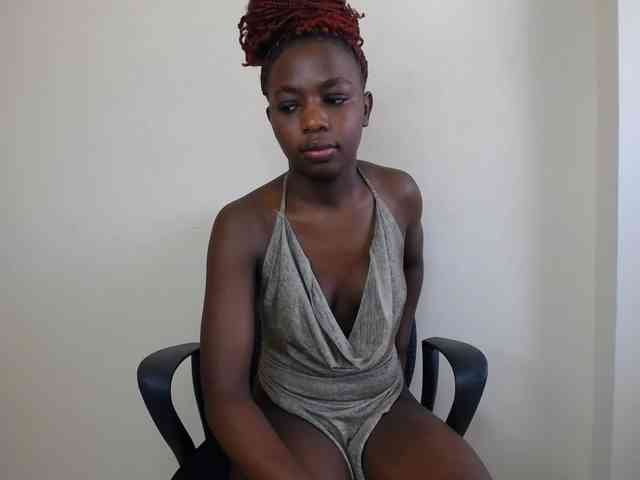 PinkCoochie22 webcam