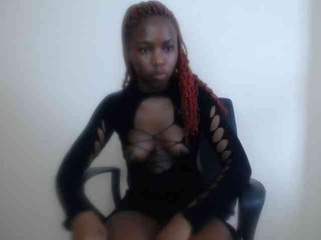 PinkCoochie22 webcam