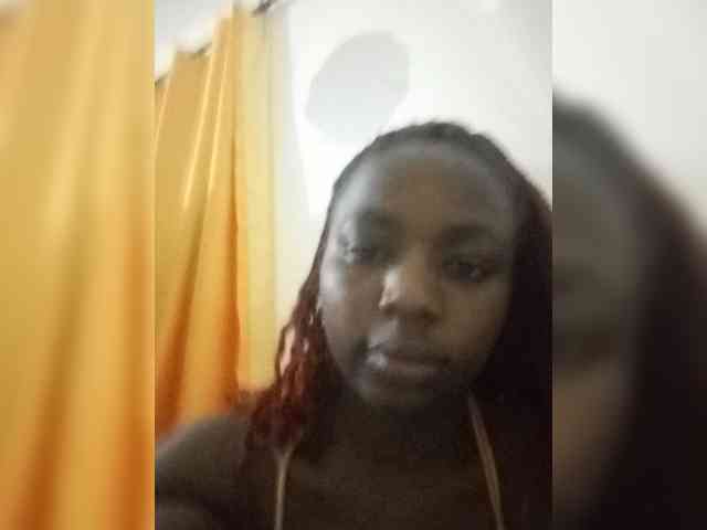 PinkCoochie22 webcam