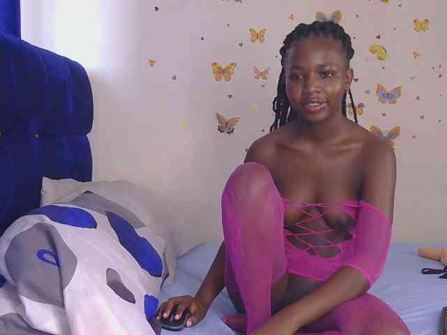 PinkCoochie22 webcam