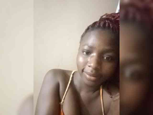 PinkCoochie22 webcam