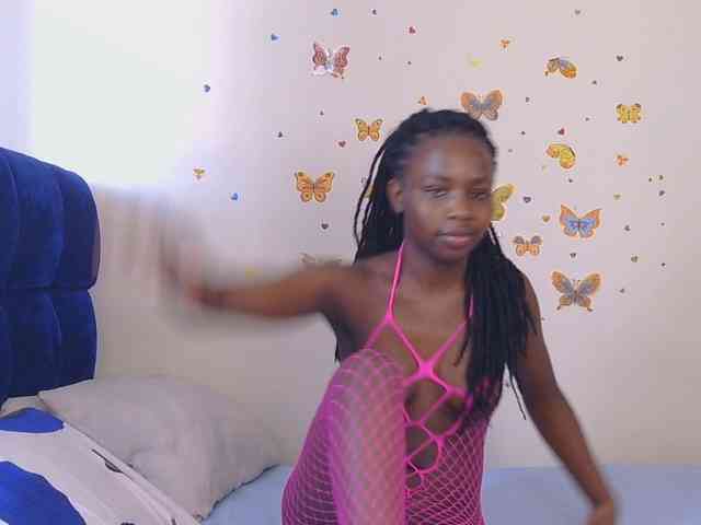 PinkCoochie22 webcam