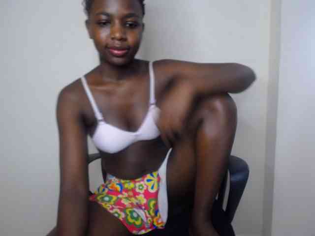 PinkCoochie22 webcam