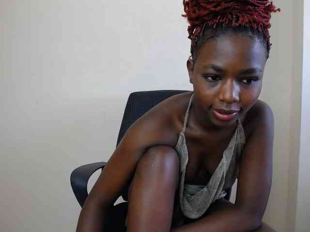 PinkCoochie22 webcam