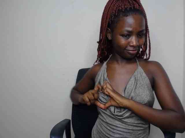 PinkCoochie22 webcam