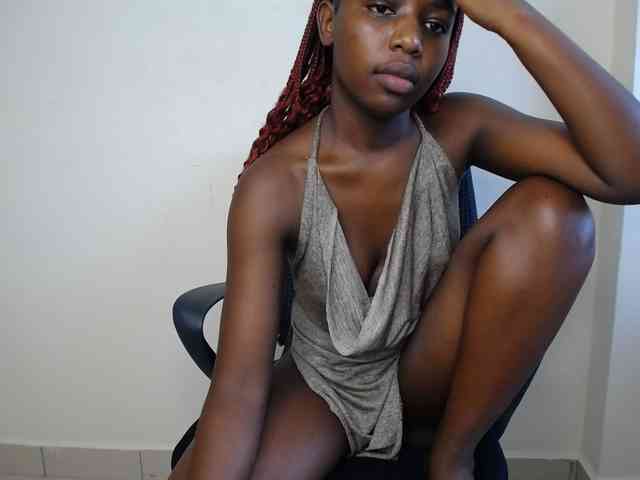 PinkCoochie22 webcam