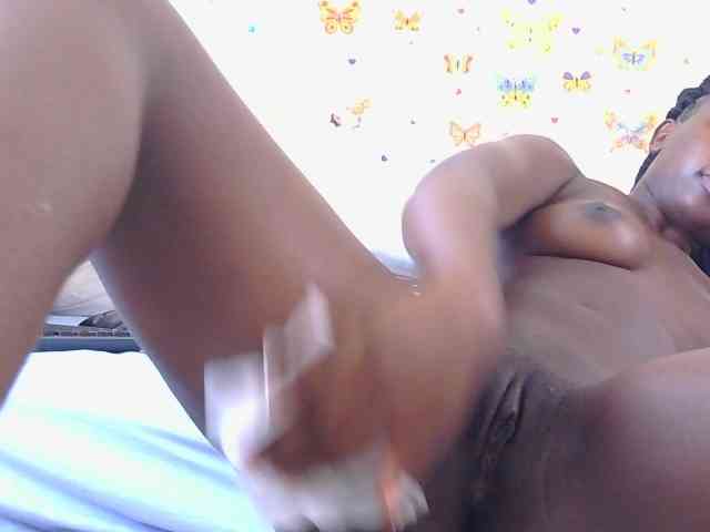 PinkCoochie22 webcam