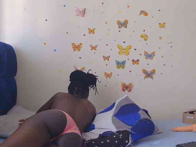 PinkCoochie22 webcam