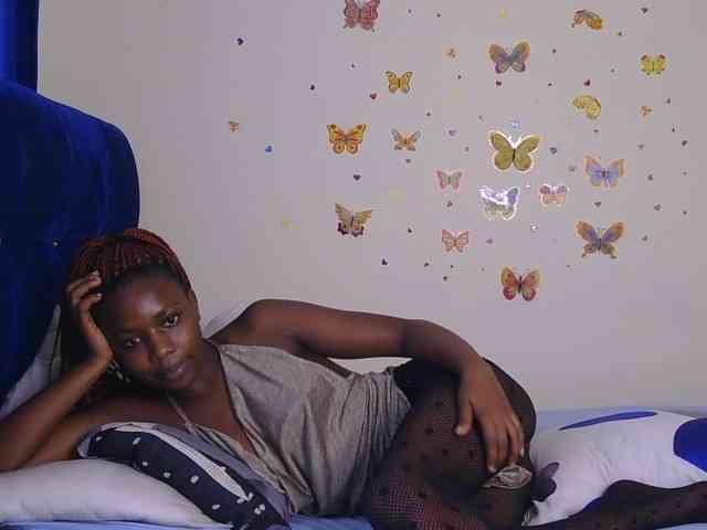 PinkCoochie22 webcam