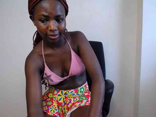 PinkCoochie22 webcam