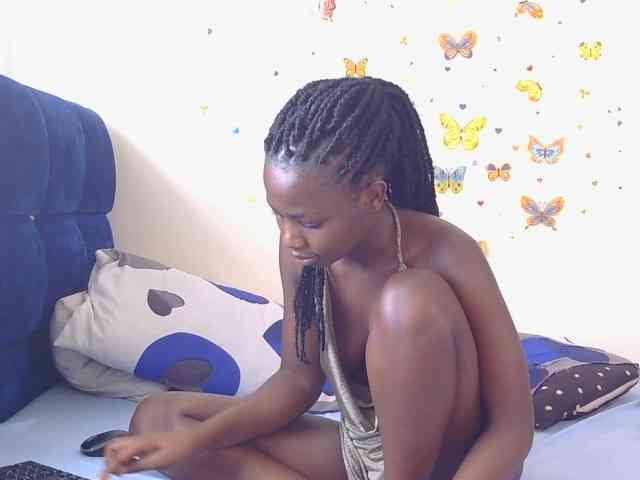 PinkCoochie22 webcam