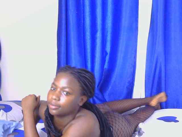 PinkCoochie22 webcam