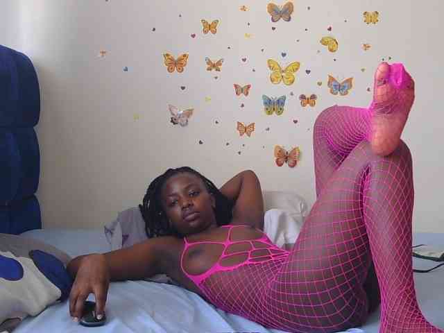 PinkCoochie22 webcam