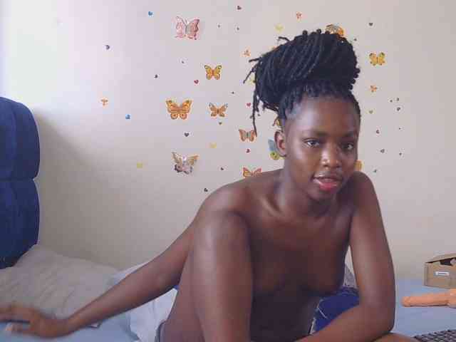 PinkCoochie22 webcam