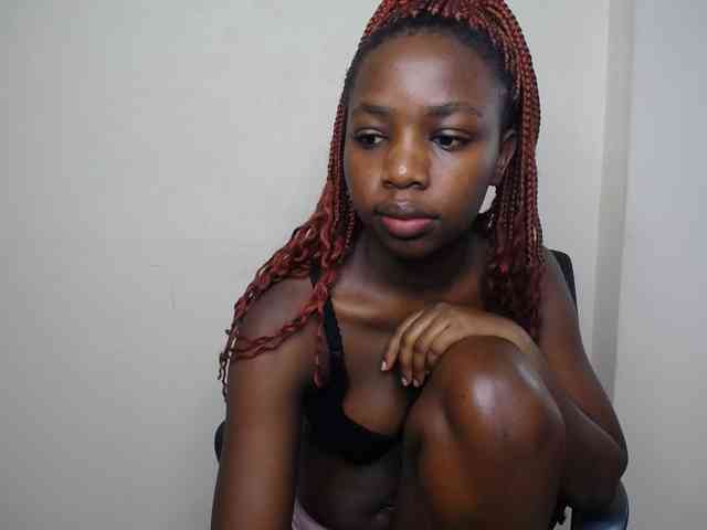 PinkCoochie22 webcam