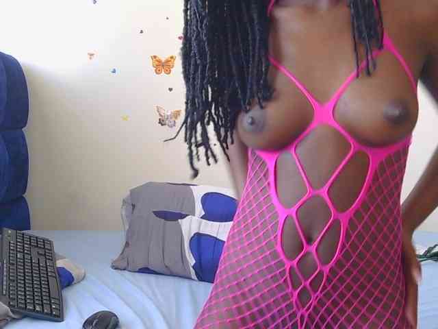 PinkCoochie22 webcam