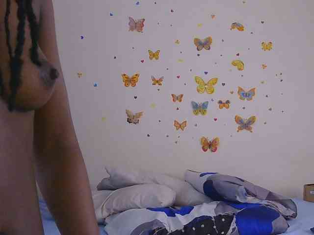 PinkCoochie22 webcam