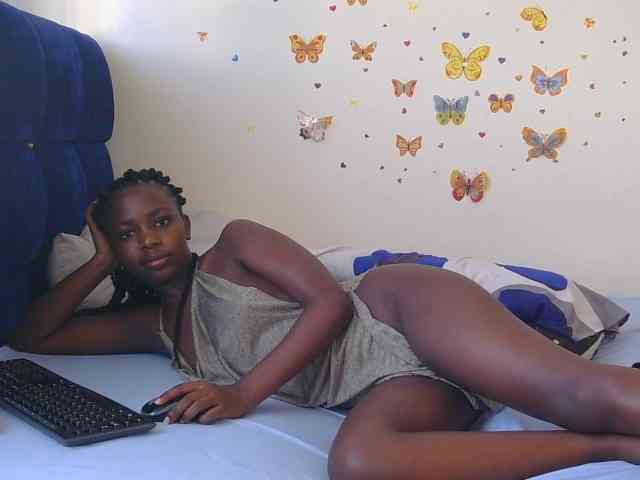 PinkCoochie22 webcam