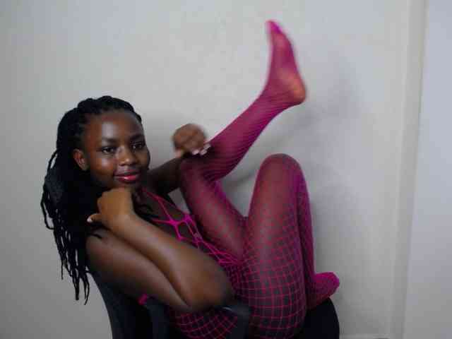 PinkCoochie22 webcam