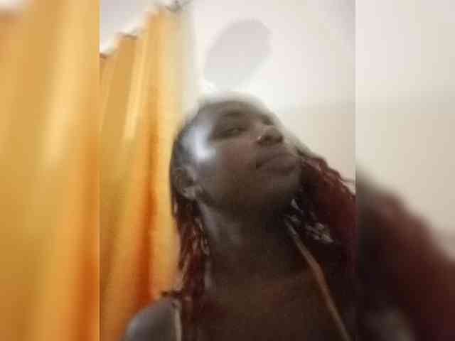 PinkCoochie22 webcam