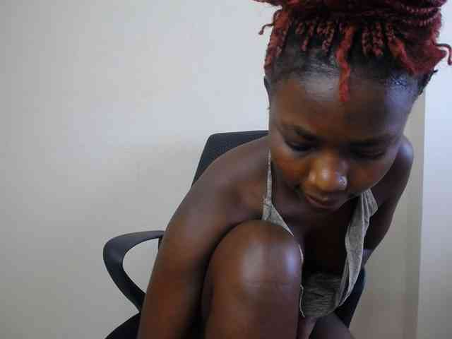 PinkCoochie22 webcam