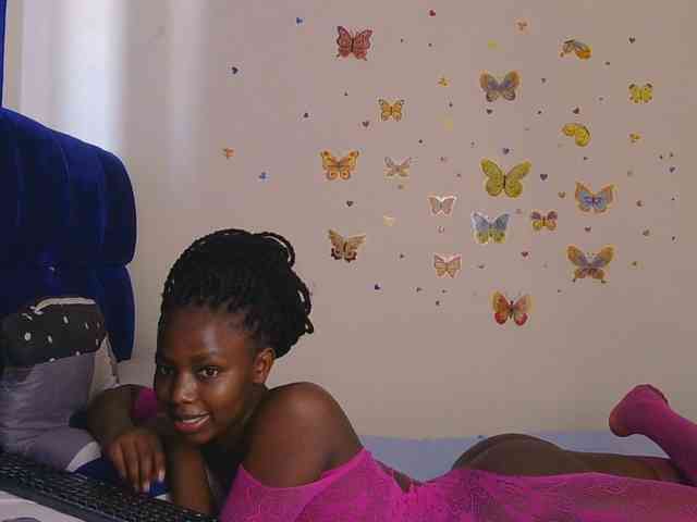 PinkCoochie22 webcam