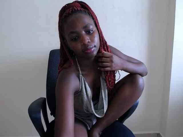 PinkCoochie22 webcam