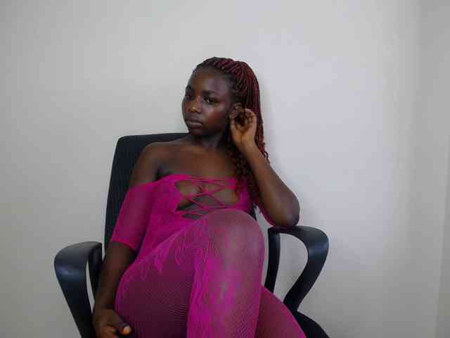 PinkCoochie22 webcam