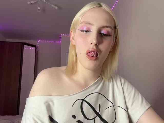 alinabarbie Live Webcam on BongaCams