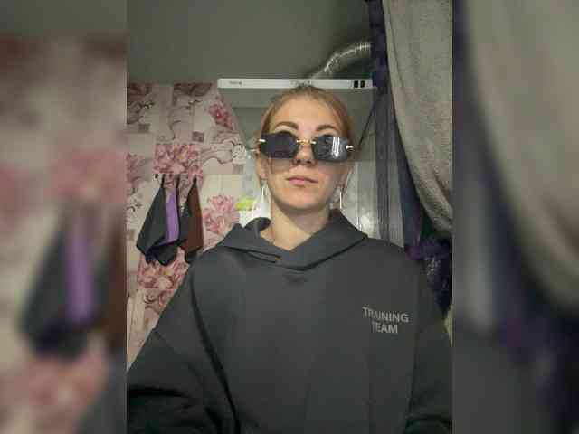 Cunning0403 webcam