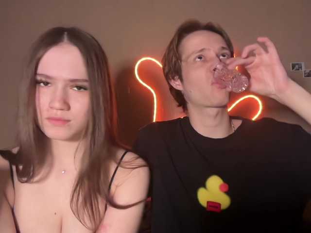 titsDestroy2008 live cam on BongaCams