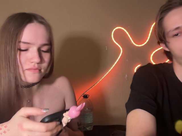titsDestroy2008 live cam on BongaCams