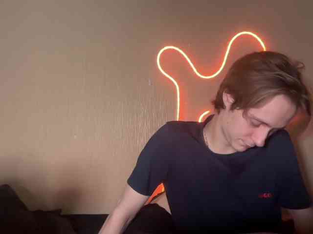 titsDestroy2008 webcam