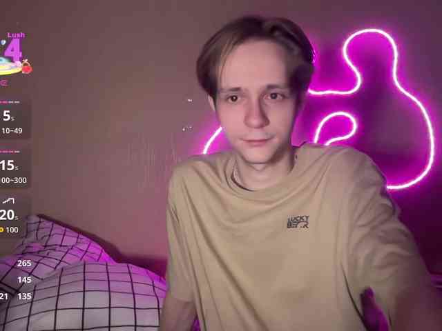 titsDestroy2008 webcam