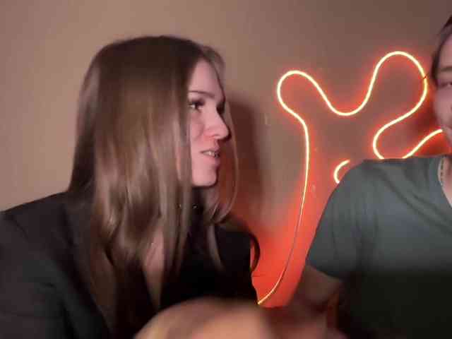 titsDestroy2008 webcam