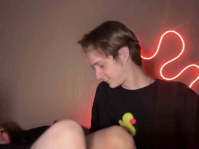 titsDestroy2008 webcam