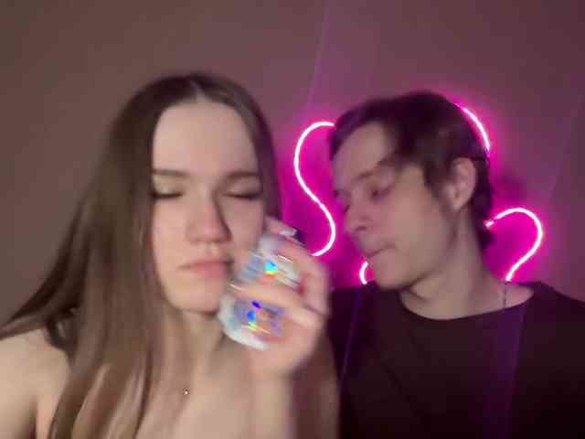 titsDestroy2008 webcam