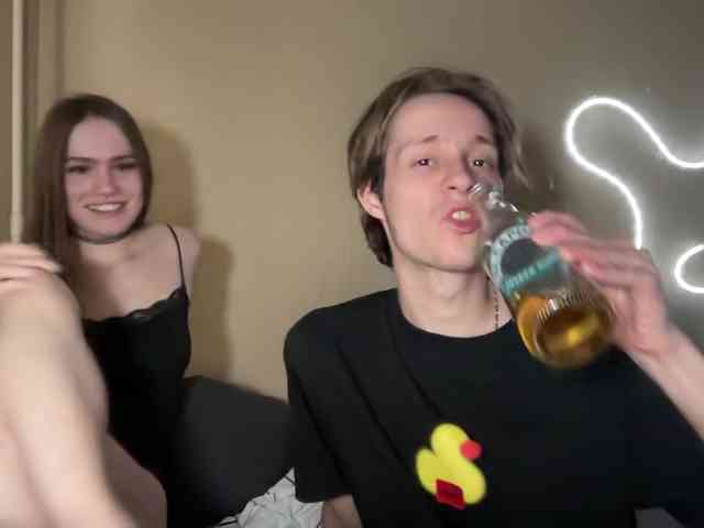 titsDestroy2008 webcam