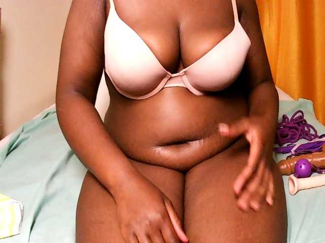 Sweet-juicy live cam on BongaCams